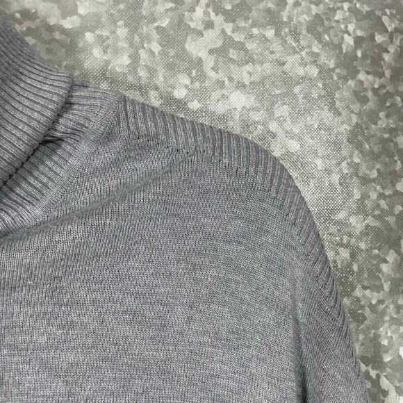 Suzy Shier Women's Gray Oversized Short Sleeve Turtleneck Sweater - Size Medium - Picture 2 of 7